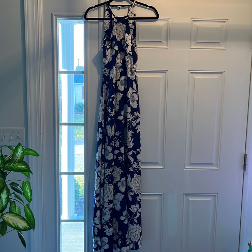 Lulus XS maxi dress - blue floral
